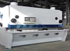 CNC hidraulinė giljotininė kirpimo mašina eksportuota į Čilę
